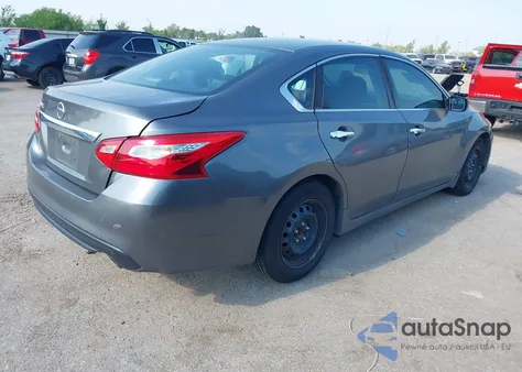 2017 Nissan Altima 2.5 S z USA, uszkodzony, nr VIN 1N4AL3AP8HC279531